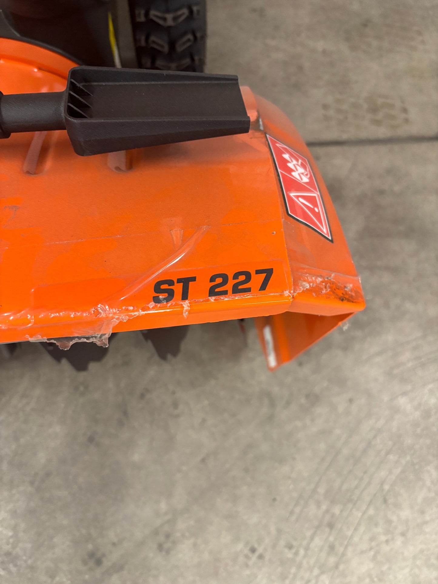 Husqvarna ST227 (27") 254cc Two-Stage Snow Blower w/ Power Steering (Scratch & Dent/Full Warranty)