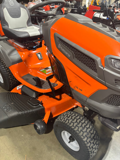 Husqvarna TS 146 (46") 22HP Briggs Lawn Tractor 960430346 (Scratch & Dent/Full Warranty)